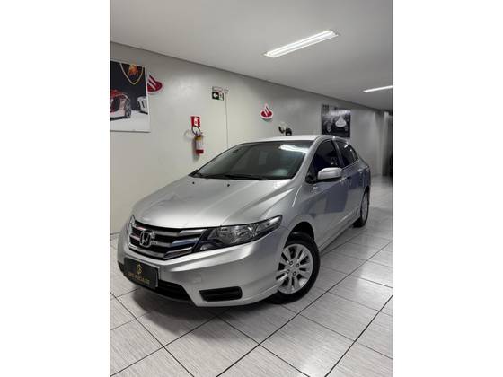 HONDA CITY 1.5 LX 16V FLEX 4P MANUAL HONDA CITY 1.5 LX 16V FLEX 4P MANUAL